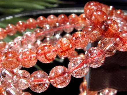 ◇透明感際立つ美発色◇クリア感重視のレッドトーン◇繊細に煌めく針と