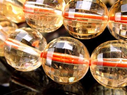 ◇一珠一珠が美しく輝く◇繊細カット仕上げ◇11月の誕生石◇富を