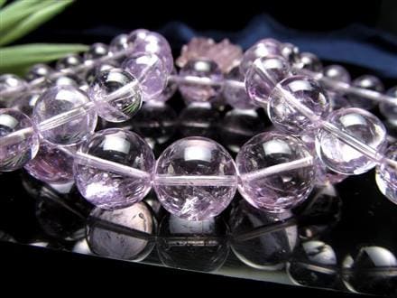 ☆透明感抜群！☆クリアなラベンダーパープル☆2月の誕生石☆古代から  