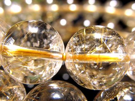 ◇お買い得価格◇きらりと弾けるスパークリング感◇透明感ある水晶に