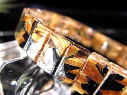 高品質 太陽放射タイチンルチルクォーツ ブレスレット 5.7㎜ 金運 楽天市場】太陽放射ルチルブレスレット 7mm 小粒 内径 16.5cm