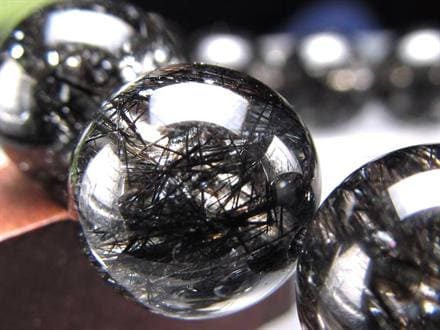 ◇漆黒の針に現れる奇跡の虹！◇抜群の透明感×濃密ブラック針◇幻想的