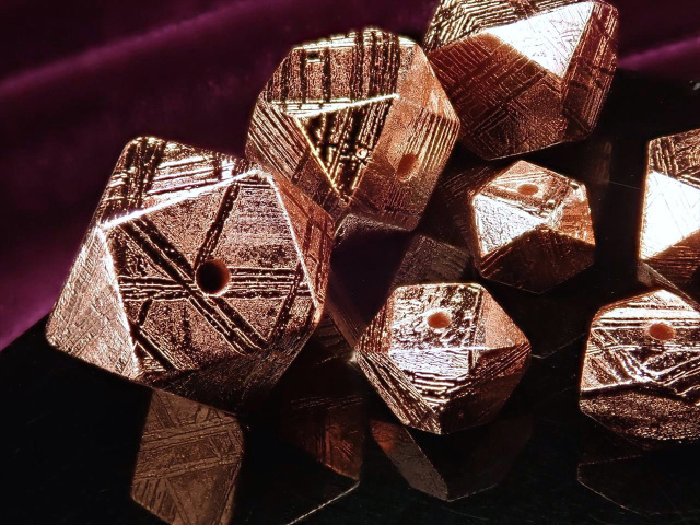 1粒売り】◇希少な立方八面体カット◇フラワーオブライフ【ベクトル