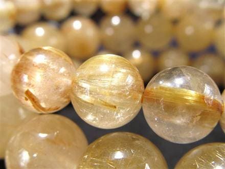◇やさしいミルキー水晶に映えるゴールド針◇繊細針中心の上品な輝き