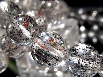 ◇見逃せない希少品！◇黒点と輝く褐色結晶◇1月の誕生石◇グラム130円