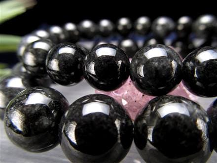 黒翡翠ブラックジェイドA貨翡翠18金ゴールドビルマ