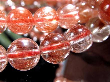 ❤️金運アップ 虹入り　57mm 透明感良く　レッド　ルチルクォーツ 丸玉 ◇限定少数入荷！◇深紅の煌めき◇透明感＆艶感抜群◇ふんわり光る繊細