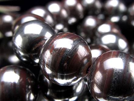 ◇つやつや！◇重厚感溢れるメタリックカラー◇漆黒に走る赤い稲妻