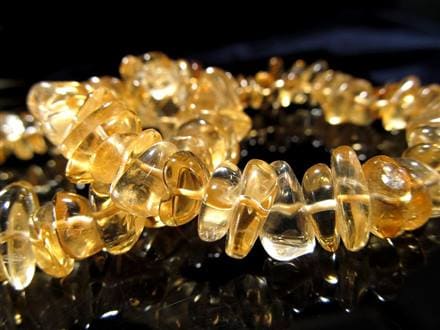 ◇ナチュラルなさざれ形状◇超透明!◇宝石質◇つやつや◇11月の誕生石