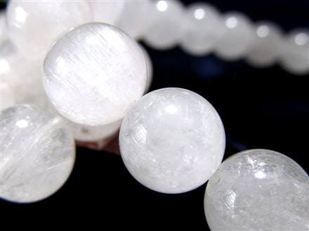 ◇激安大特価！◇やさしい乳白色◇ホワイトルチル入りの珠も◇雪の結晶