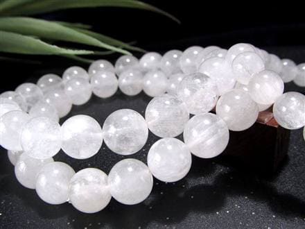 ◇激安大特価！◇やさしい乳白色◇ホワイトルチル入りの珠も◇雪の結晶