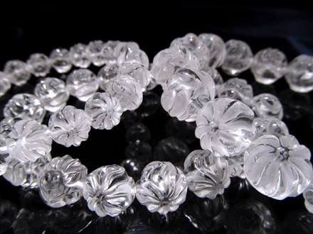 水晶 九尾 ブレスレット ◇激安入荷！◇超透明！水晶◇きつねさん彫刻◇『魔除け』『病除け』の