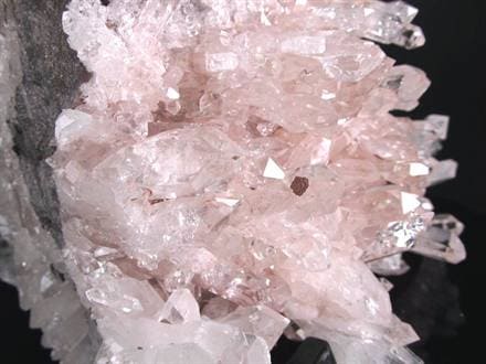 ◇幻の逸品!!◇超希少特大クラスター形状◇ほんのり桜色に煌めく結晶群