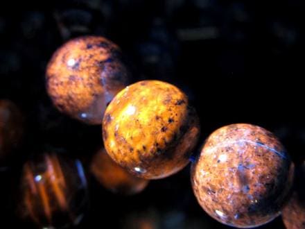 ☆世界屈指のレアストーン☆深海のような青の煌めき☆産出量極少