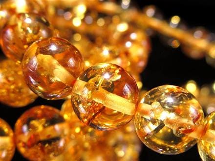 ☆濃厚ハニーカラーが煌めく☆内包物が美しく舞う神秘の輝き☆愛を願う