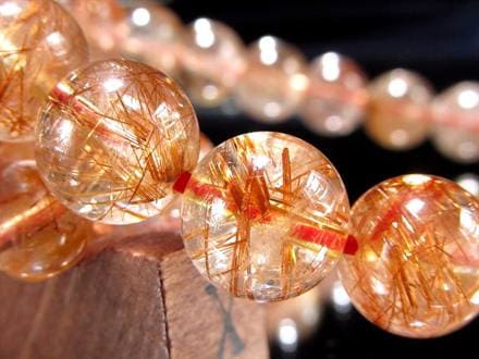 ☆濃厚オレンジ針☆赤みを帯びた華やかな輝き☆ほんのりスモーキー水晶