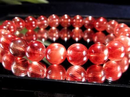 ☆入手困難！超高透明度アンデシン☆深紅に輝く宝石質☆カラーチェンジ