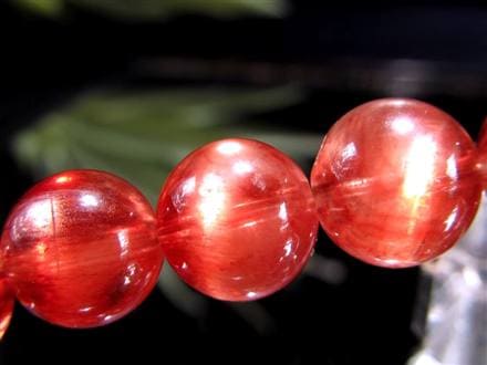 ☆特選一石☆希少レア☆透明度抜群☆極上品質【チベット産濃色レッド