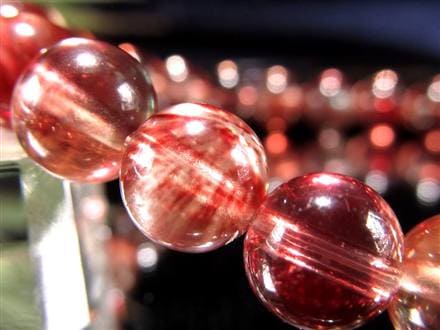 ☆神秘的カラーチェンジ☆希少な極上グレード☆情熱を秘めた美麗レッド