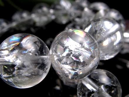 ☆透明感抜群！高品質虹入り水晶☆万能のパワーストーン☆キラキラ