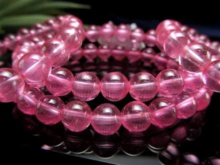 ☆目を引く色彩☆華やかなディープピンク☆潜在的魅力を引き出して
