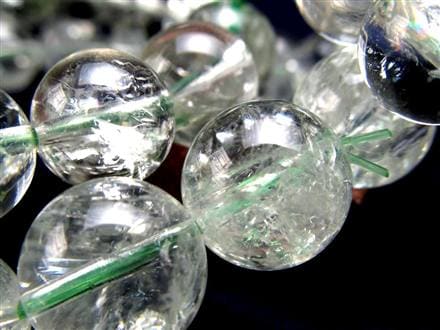 プラシオライト(グリーン水晶)カットブレス☆ ☆激安価格！☆入荷頻度激減！☆希少な緑水晶☆中には虹入りの珠も