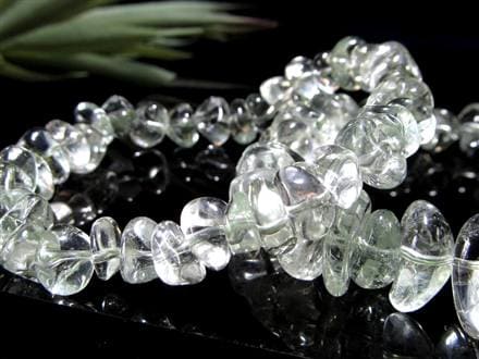 ☆艶々さざれビーズ使用☆希少な緑水晶☆抜群クリア感☆ほんのり