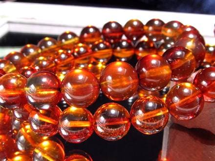 ☆鮮烈なレッド×幻想的ブルー☆光を受けて浮かぶ青い輝き☆存在感抜群