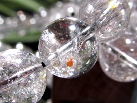 花火水晶☆ ☆入手困難！希少石☆透明感際立つ水晶に精緻に広がる花火状