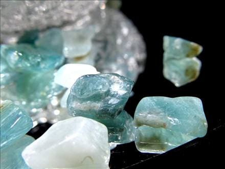 ☆採取量極少！超希少さざれ☆限られた人のみ知る【幻の宝石】☆世界の