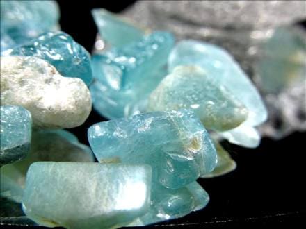 ☆採取量極少！超希少さざれ☆限られた人のみ知る【幻の宝石】☆世界の