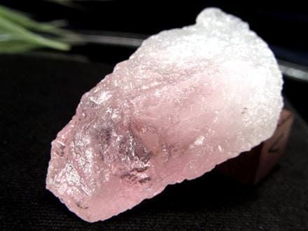 ☆淡くやさしいピンクの美発色☆みずみずしい透明感☆上質な艶と照り