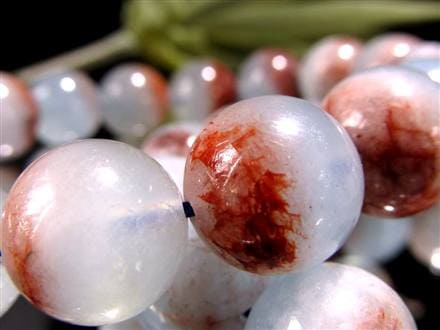 アクアマリンと天珠アマゾナイトと天珠 総合的な運気を高め、強力な癒しをもたらす アクアマリン