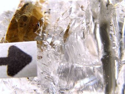☆見逃し厳禁価格！☆透明水晶に揺らめく聖水☆水が動く神秘石☆数万個