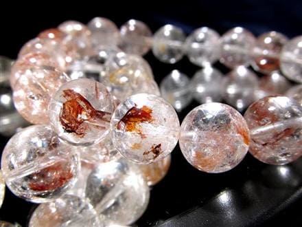 ☆透明感あふれる水晶に赤橙の彩りが咲く☆ギラリとしたメタリックな