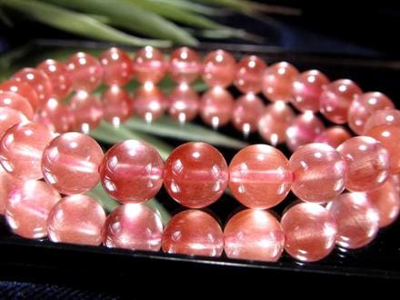 ☆オレンジピンクの華やかカラー☆繊細な針状内包物入り☆透明感・艶感