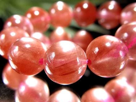 ☆オレンジピンクの華やかカラー☆繊細な針状内包物入り☆透明感・艶感