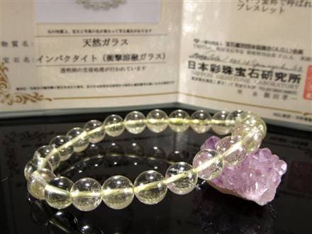 ☆透き通るイエローカラー☆リビア砂漠の秘宝!!☆流通量僅かな謎多き 