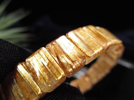 ☆黄金の輝き☆たっぷりルチル☆母岩ヘマタイト入りも☆迫力のバングル 
