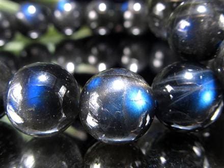 透明感がキュンとくる！ラブラドライトキャッツアイ9.5ct ☆極上グレード限定入荷！☆漆黒の奥底に浮かぶ蒼き光彩☆神秘の