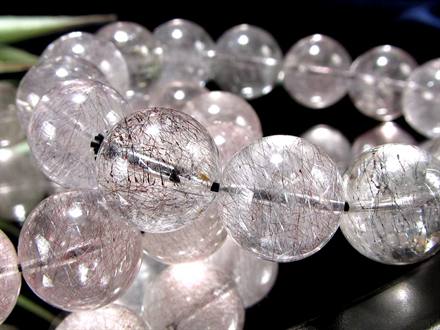 ☆お買い得価格！希少花火タイプ☆透明感あふれる水晶に繊細に広がる