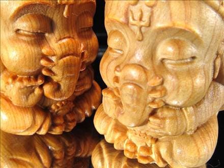 ☆香木の王「白檀」使用☆伝統的な高貴な天然香木☆優しく香る☆瞑想や