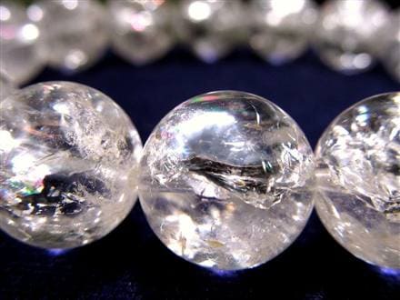 ☆お買い得価格！☆雪の結晶のような煌き☆キラキラ虹入り☆透明感あり