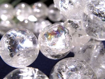 ☆お買い得価格！☆雪の結晶のような煌き☆キラキラ虹入り☆透明感あり