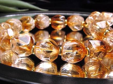 ☆激安価格☆キラキラ輝く黄金色☆透明感あり☆ファントム入り☆虹の
