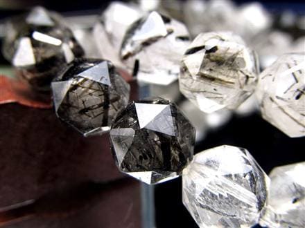 ☆少量限定！激安価格☆縦横無尽に走る漆黒の黒針！☆極上キラキラ