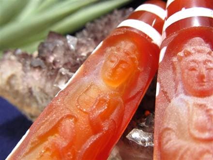 ☆運を味方につける守護天珠☆瑪瑙×観音菩薩彫刻☆チベット発祥の