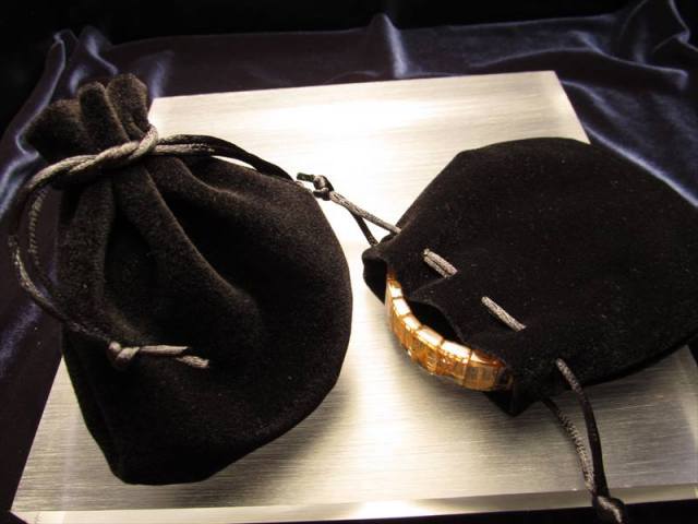 ◇高級ブレスレット用ポーチ【ブラック】◇10枚セット◇Mサイズ