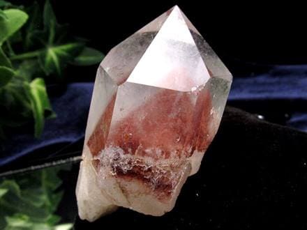 ◇限定入荷！◇透明感抜群！赤富士入り水晶ポイント◇ビジネスの成功