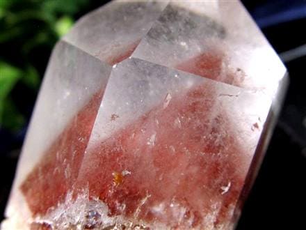 ◇限定入荷！◇透明感抜群！赤富士入り水晶ポイント◇ビジネスの成功